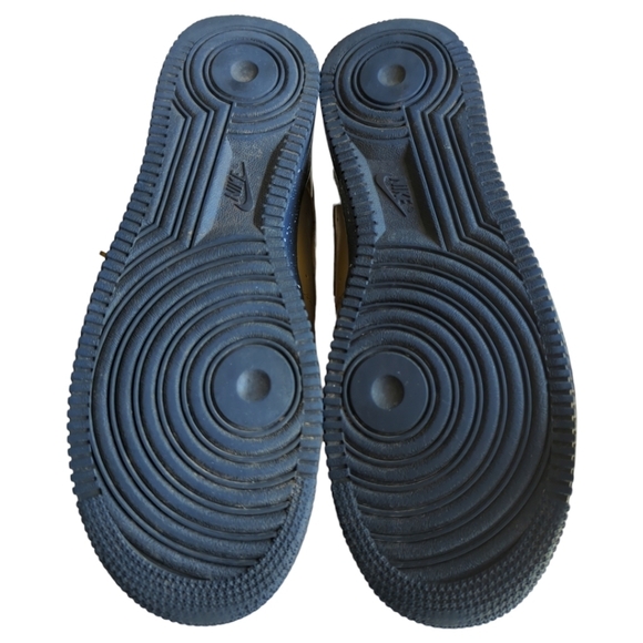 NikeiD Custom Designed  Gold and Black Sneakers 2015 Size 8.5 - Picture 5 of 16